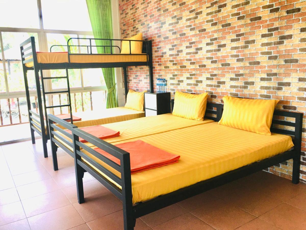 Ferienwohnung Saeng Tai Amphawa Samut Songkhram Exterior foto